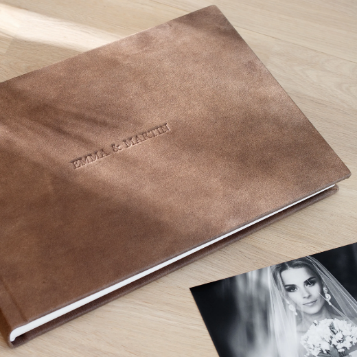 Picture of Leather Lay Flat Photo Book, Size M (8x10", 8x12", 10x8", 12x8", 10x10", 12x12")