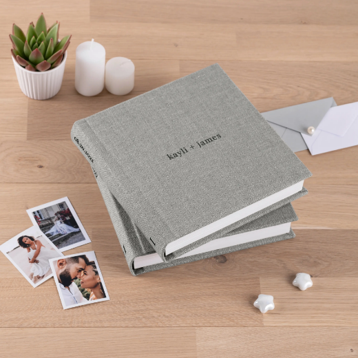 Picture of Linen Lay Flat Photo Album, Size M (8x10", 8x12", 10x8", 12x8", 10x10", 12x12")