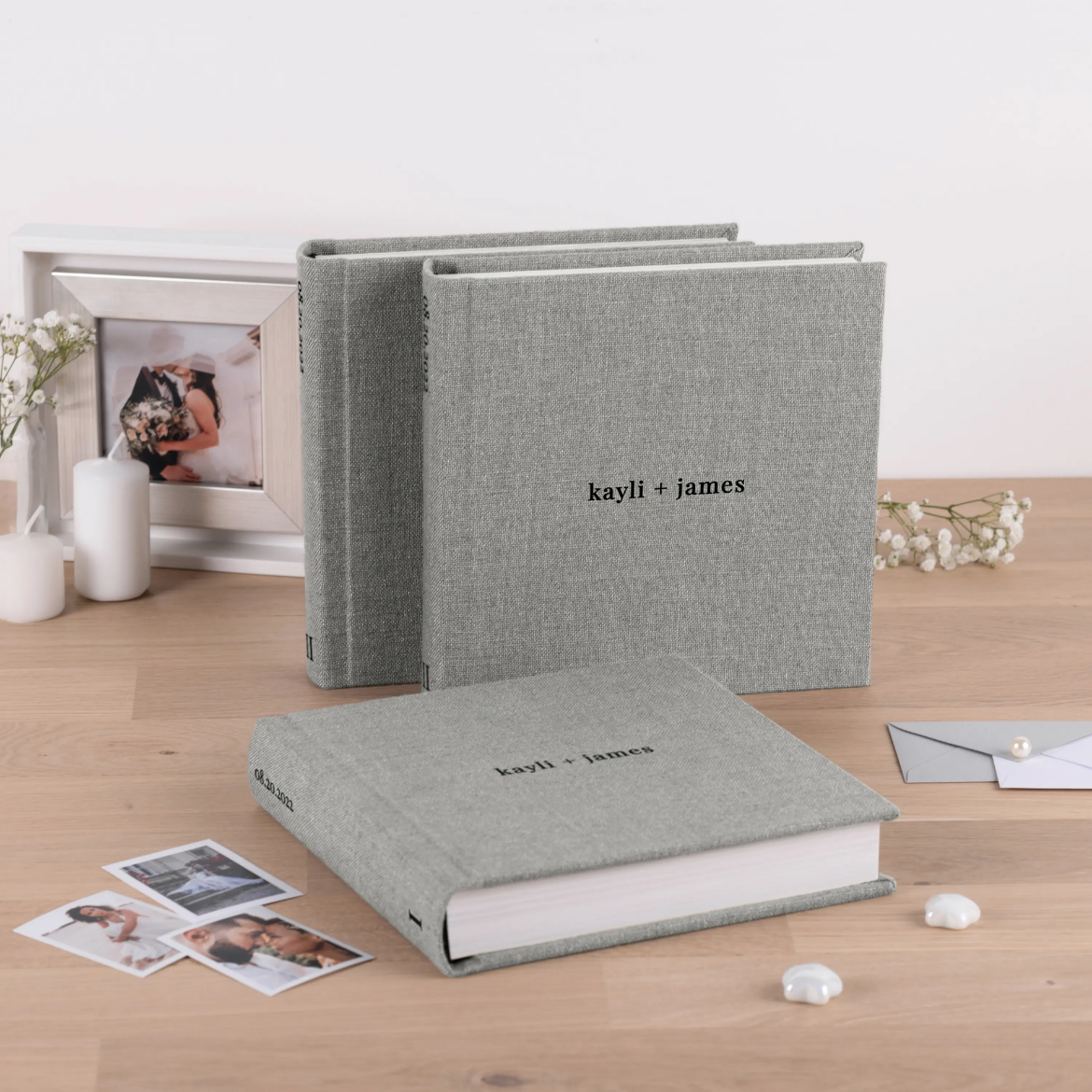 Picture of Linen Lay Flat Photo Album, Size M (8x10", 8x12", 10x8", 12x8", 10x10", 12x12")