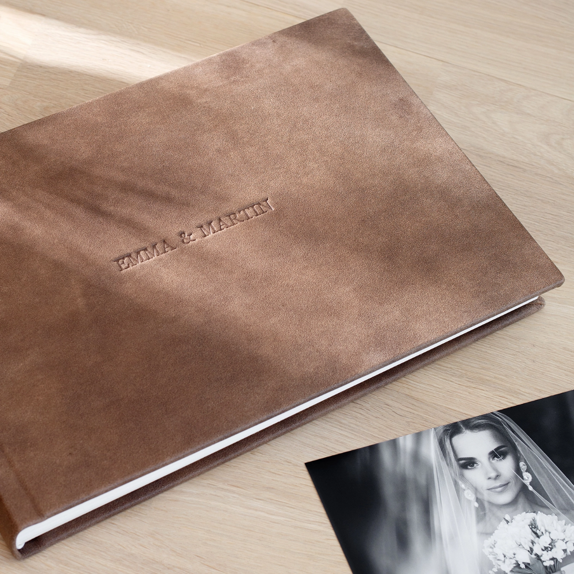 Picture of Leather Lay Flat Photo Book, Size S (6x8", 8x6", 8x8")