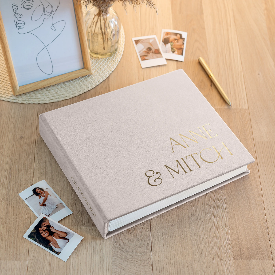 Picture of Velvet Wedding Guest Book