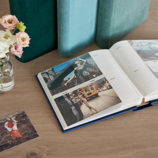 Picture of Velvet Slip In Photo Album for 200 4x6 or 5x7  Photos