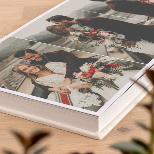 Picture of Velvet Lay Flat Photo Album, Photo Window, Size  L (15x10", 16x12", 18x12")
