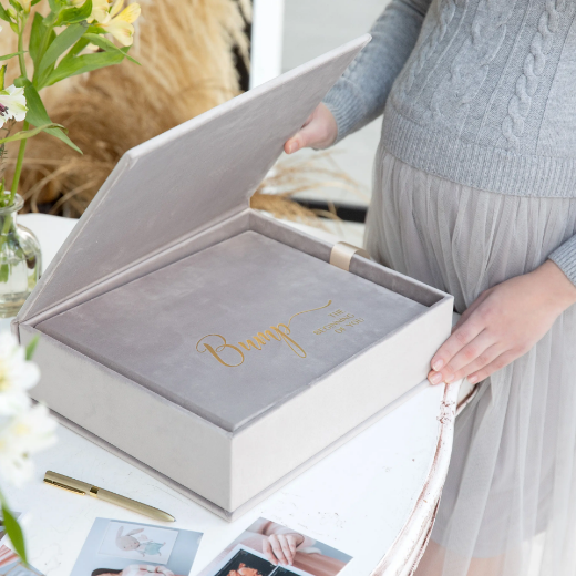 Picture of Velvet Pregnancy Book