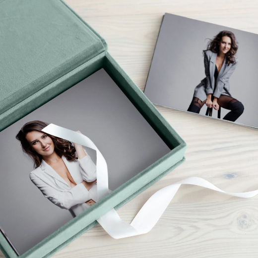 Picture of Velvet Folio Box with 20 Printed Photo Cards, USB, Ribbon Closure