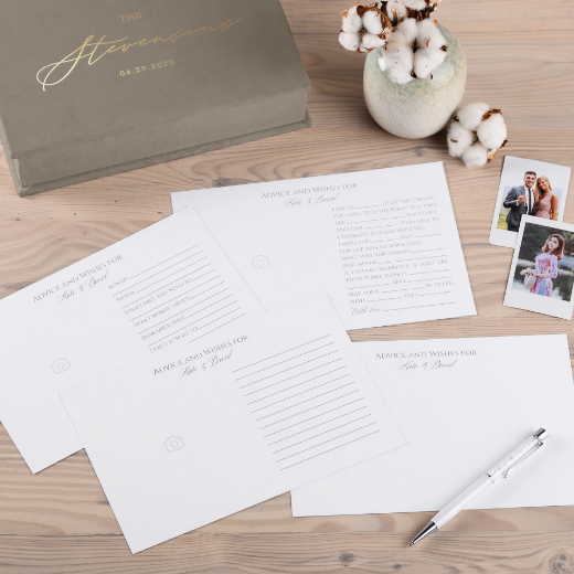 Picture of Velvet Box  + Wedding Advice Cards