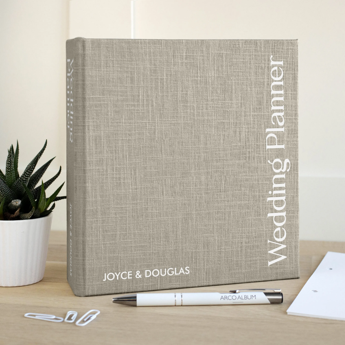 Picture of Linen Wedding Planner