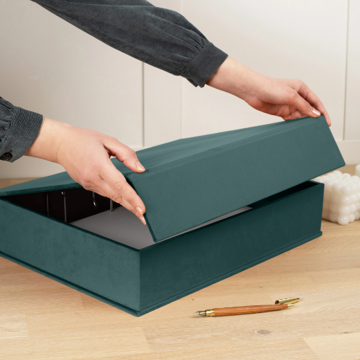 Picture of Velvet Ring Binder Box