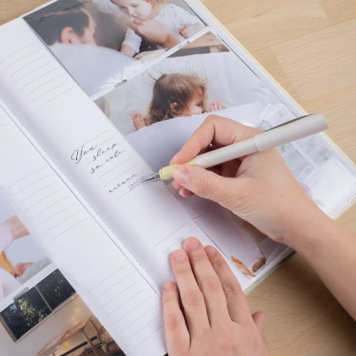 Picture of Linen Baby Slip In Photo Album for 300 4x6 Photos