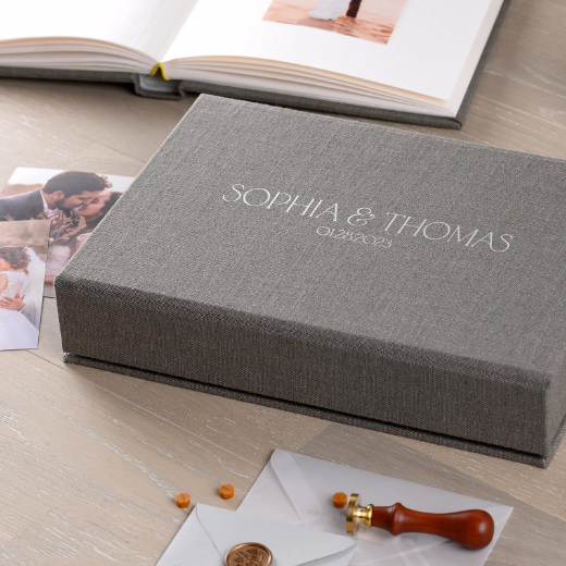 Picture of Linen Keepsake Box Magnet Closure