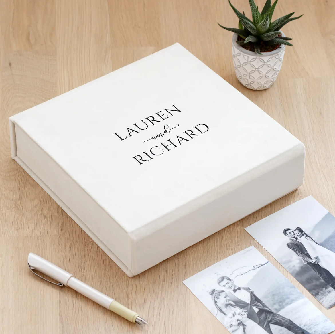 Picture of Velvet Keepsake Box Magnet Closure