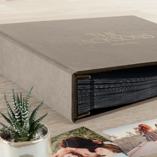 Picture of Velvet Slip In Photo Album for 120-1200 4x6 Photos, Design M27