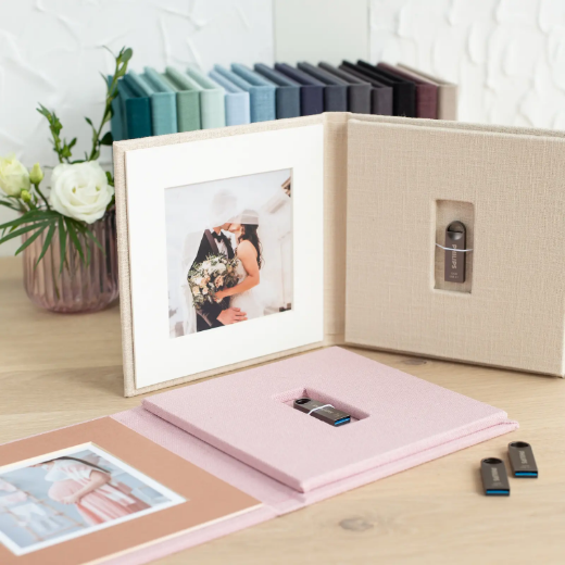 Picture of Linen USB Box