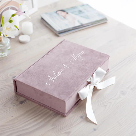 Picture of Velvet Folio Box with 20 Printed Photocards, Ribbon Closure