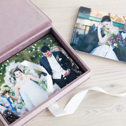 Picture of Velvet Folio Box with 20 Printed Photocards, Ribbon Closure