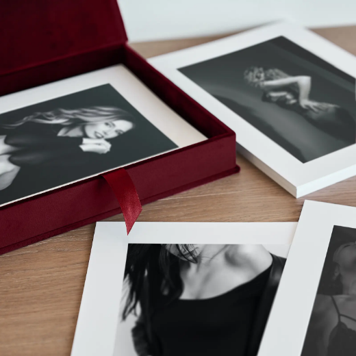 Picture of Velvet Folio Box with 20 Slip-in Matts