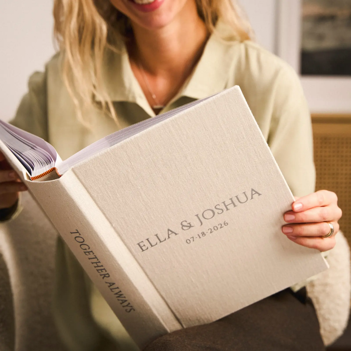 Picture of Linen Slip In Photo Album for 300 4x6 Photos