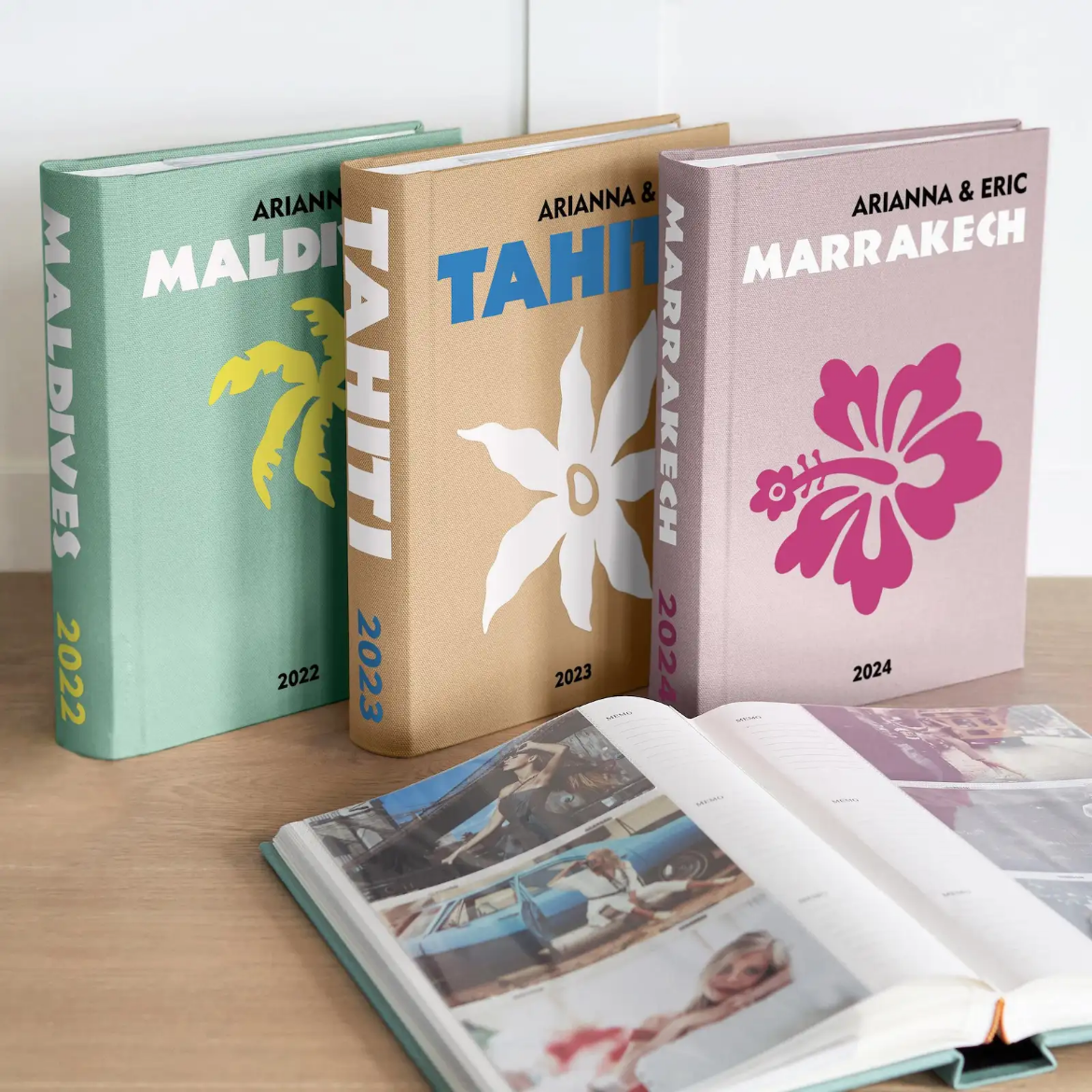 Picture of Velvet Travel Photo Album with Sleeves for 300 4x6 Photos