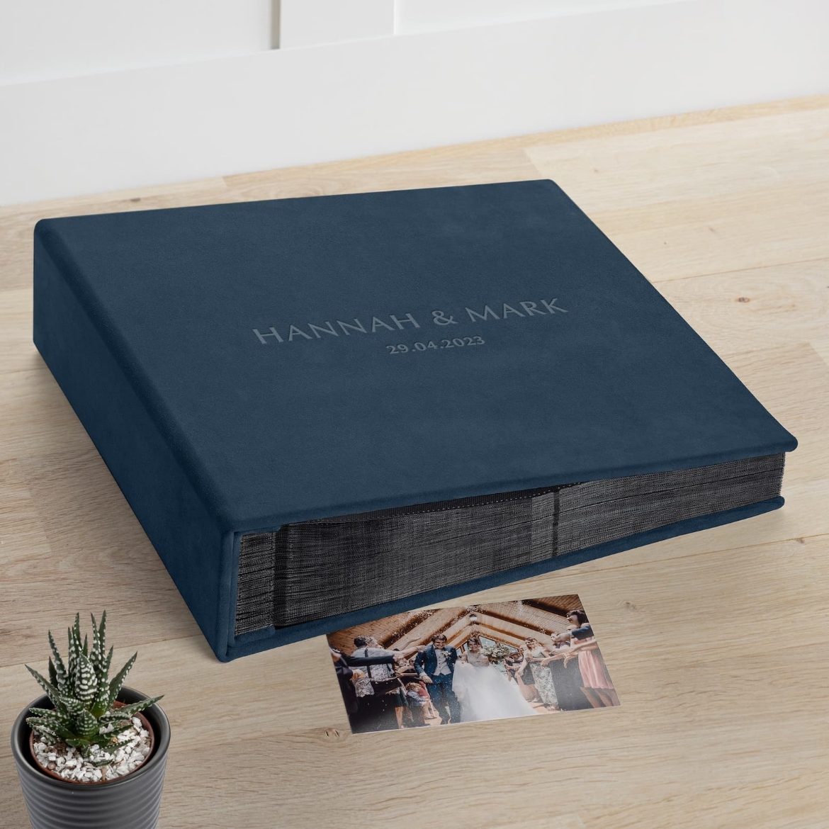 Picture of Macau Soft Slip In Photo Album for 120-1200 4x6 Photos