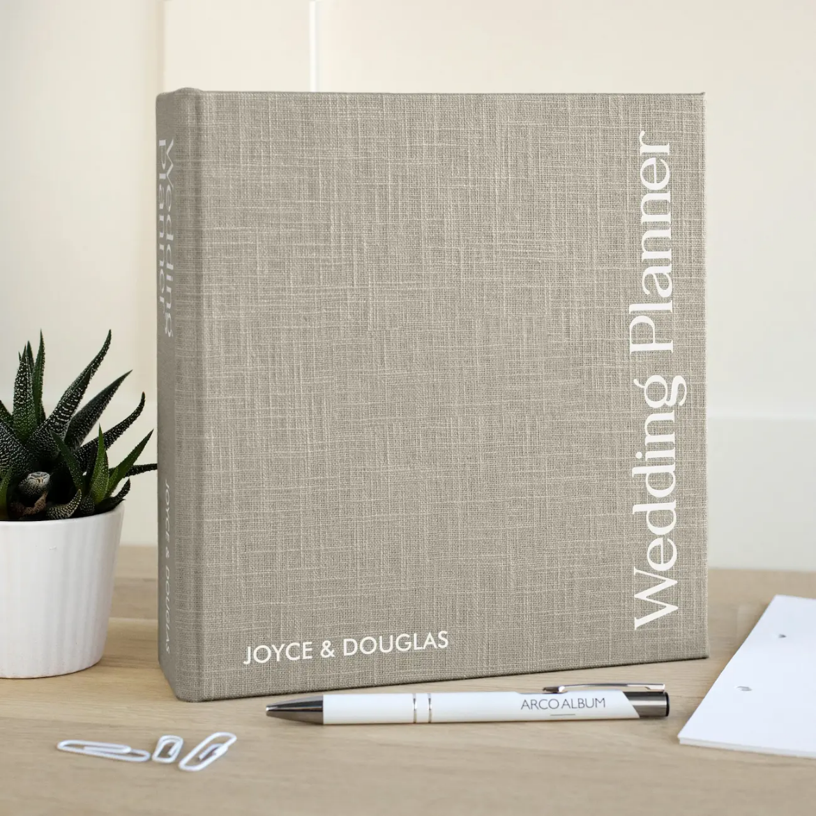 Picture of Linen Wedding Planner