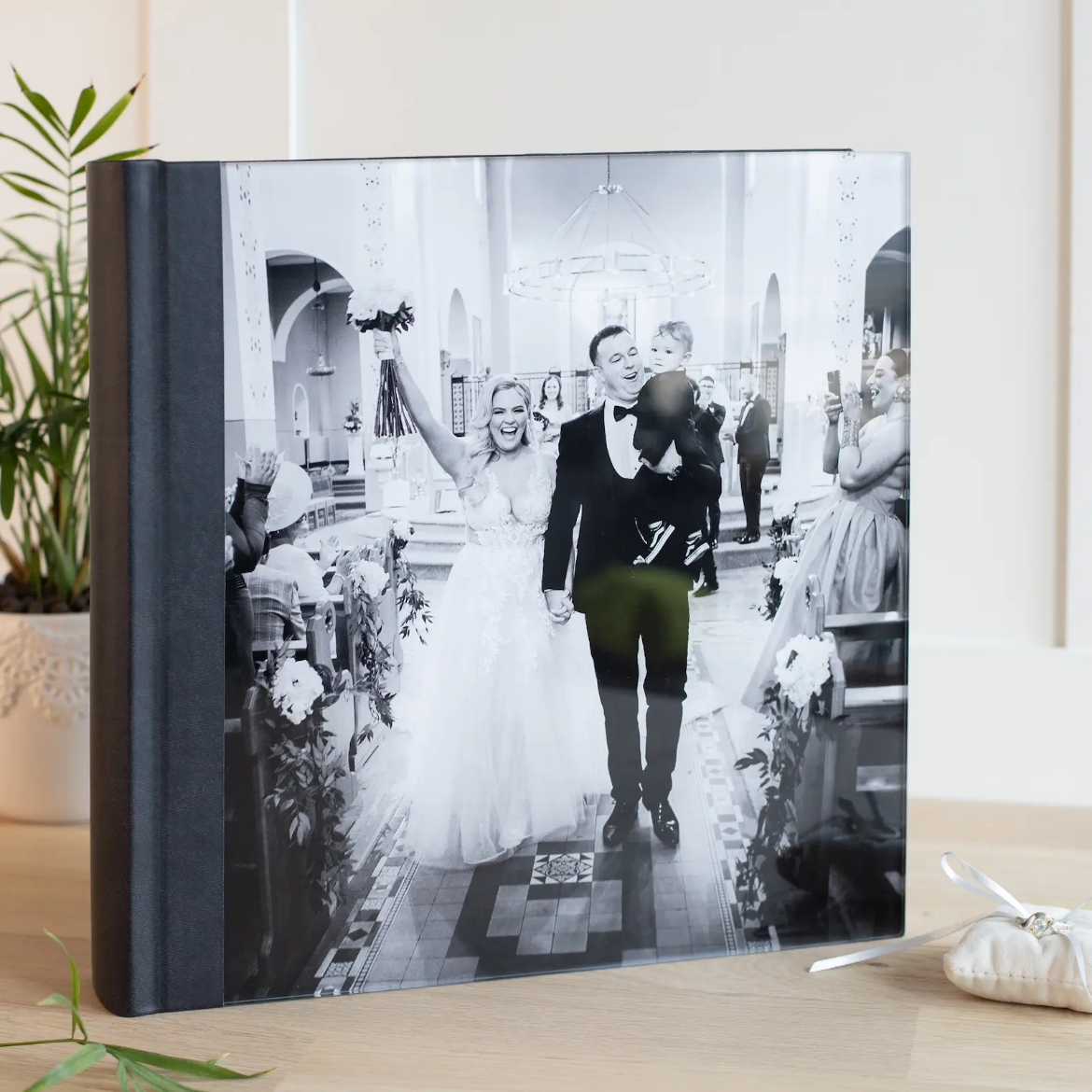 Picture of Leather Lay Flat Photo Album, Glass Cover