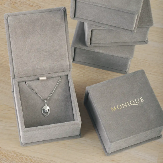 Picture of Suede Necklace Gift Box