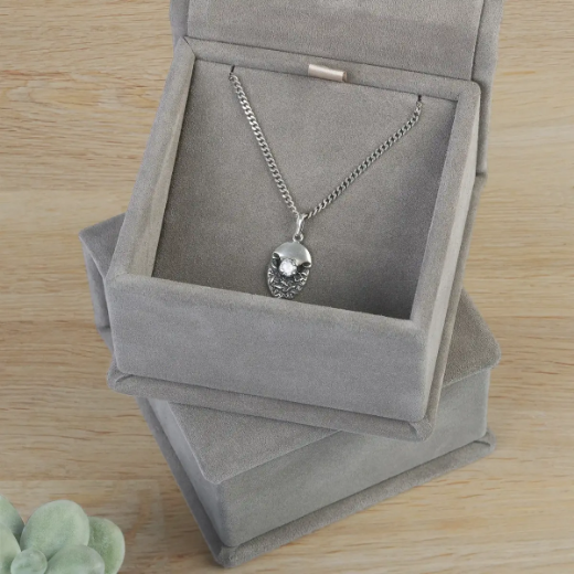 Picture of Suede Necklace Gift Box