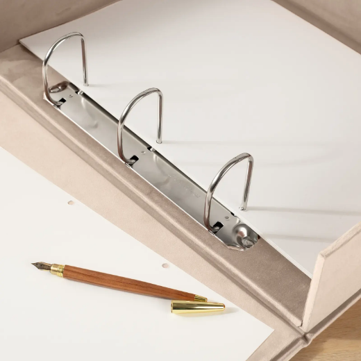 Picture of Velvet Ring Binder Box