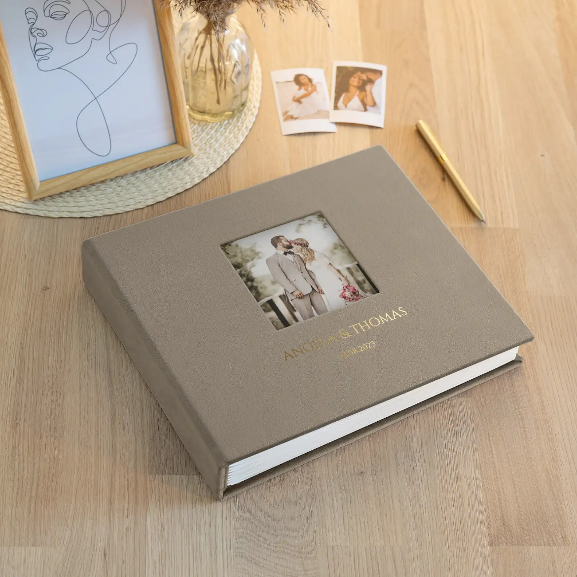 Picture of Velvet Wedding Guest Book