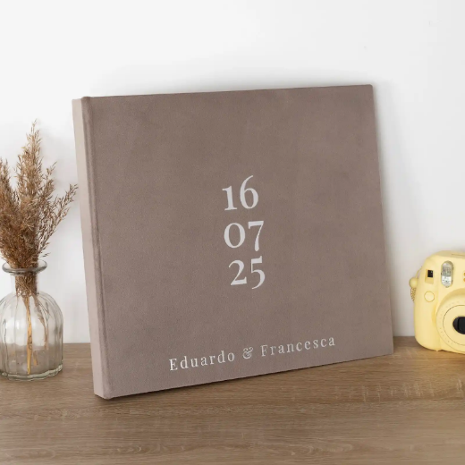 Picture of Velvet Screw-Bound Scrapbook 12x12"